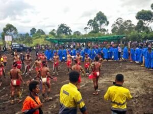 Grad — Melanesian Training College, Togoba